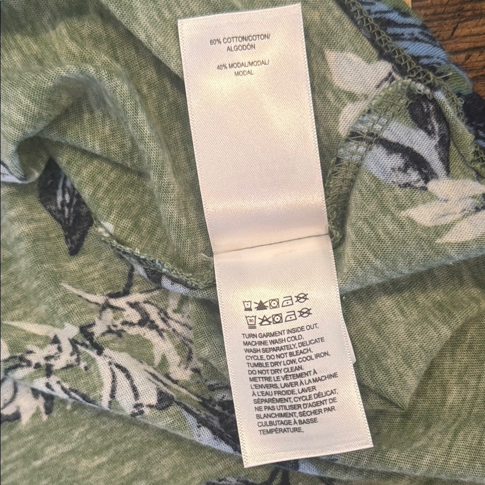 Lucky brand women’s top size small - Picture 5 of 8